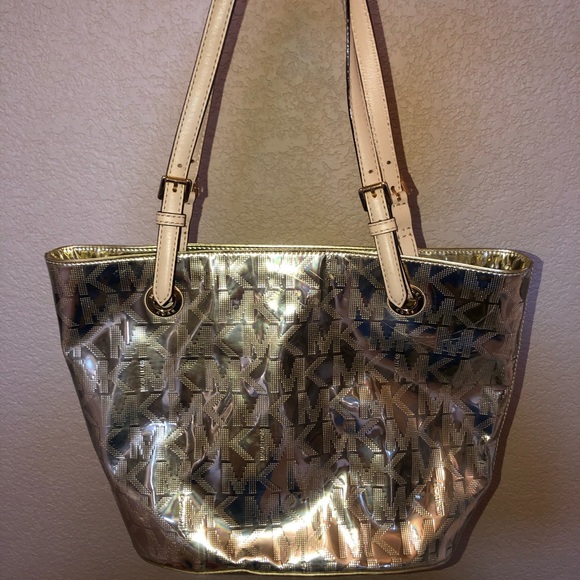 AUTHENTIC⚡️ MICHAEL KORS⚡️REFLECTIVE TOTE - Picture 5 of 5